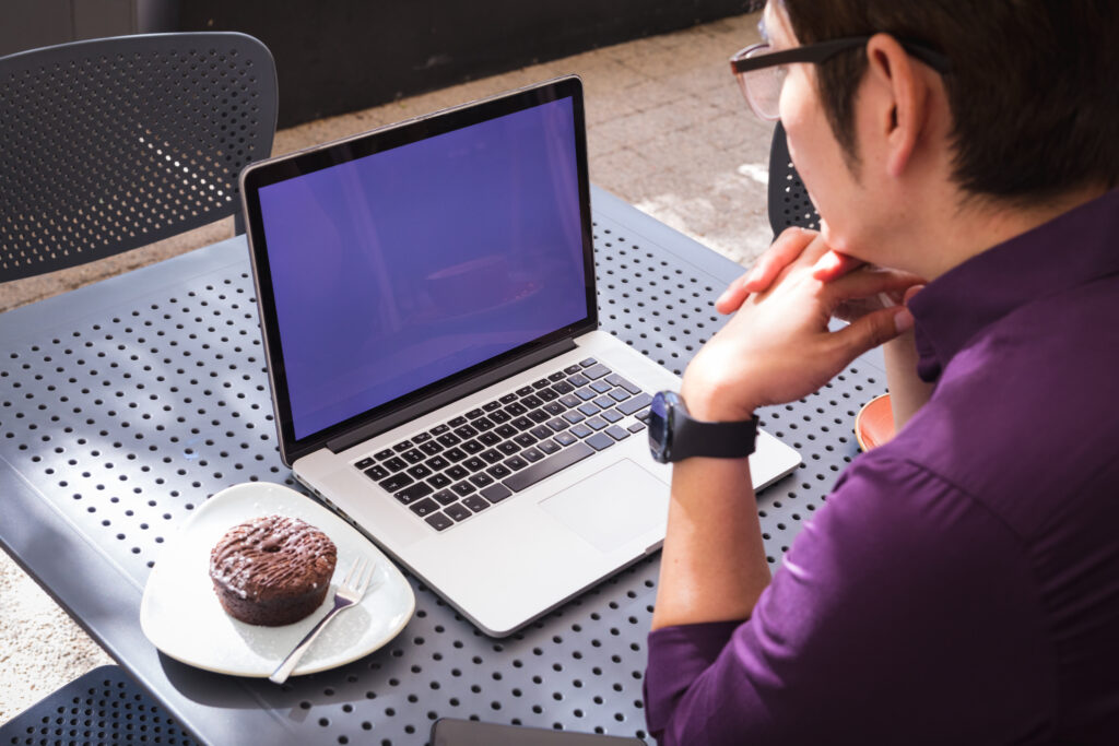 How to Quickly Extract One Important Page from a Mailed Document