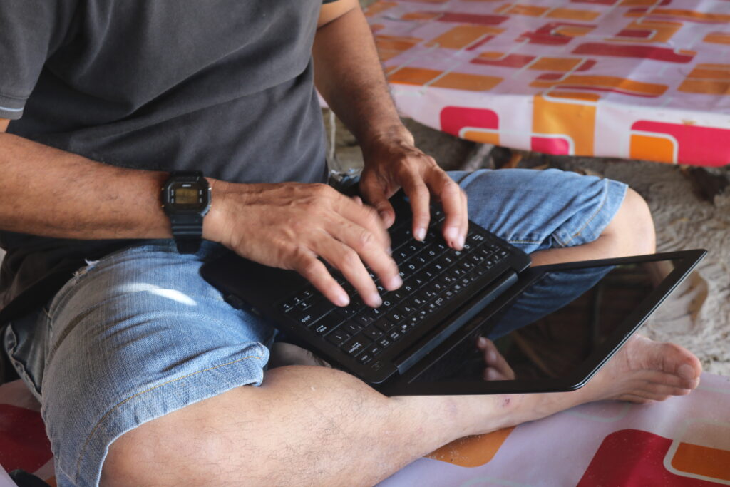 How to Quickly Extract One Important Page from a Mailed Document